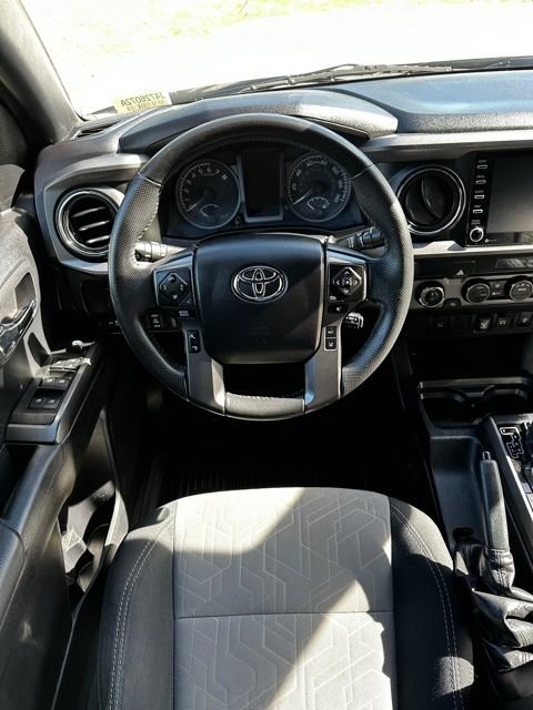 Used 2021 Toyota Tacoma TRD Off-Road AWD/4WD image 23