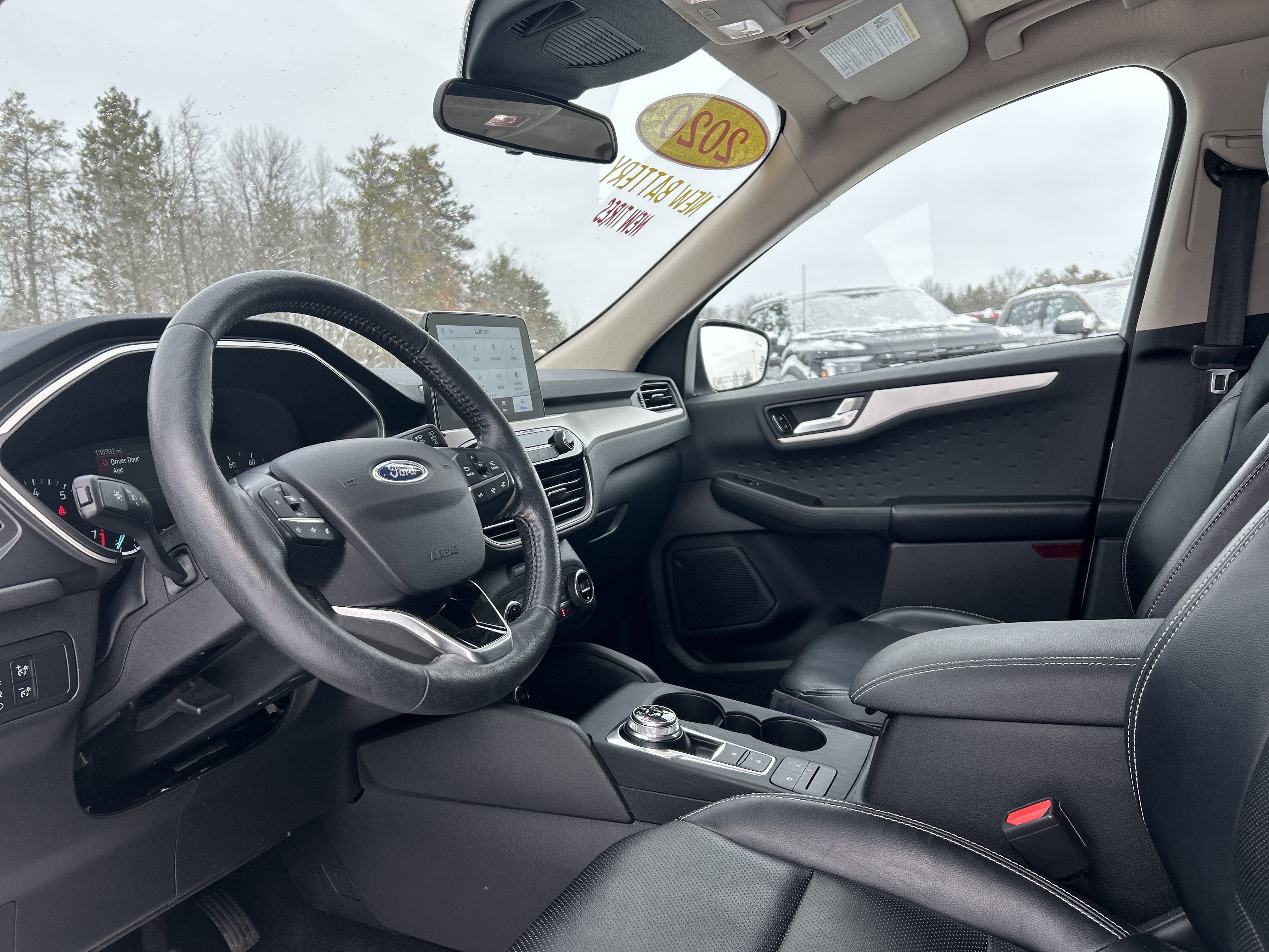 Used 2020 Ford Escape SEL image 11
