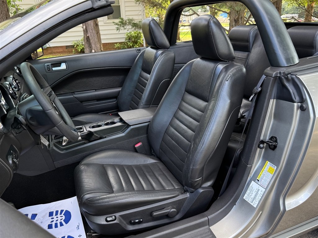 Used 2008 Ford Mustang GT RWD image 52