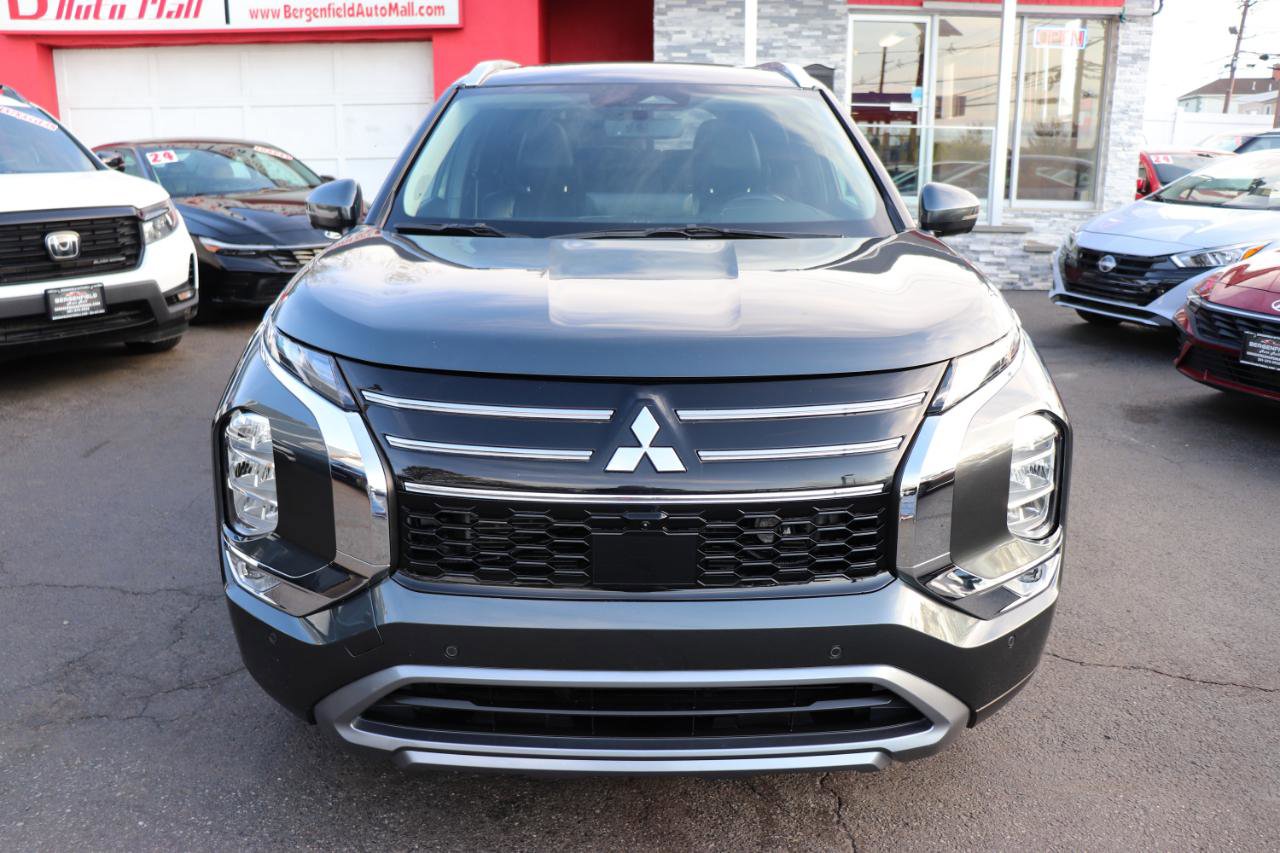 Used 2025 Mitsubishi Outlander SEL FWD image 8