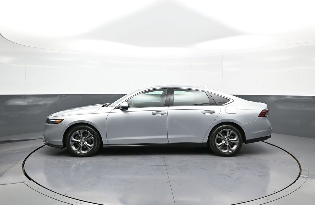 Certified 2024 Honda Accord EX image 9