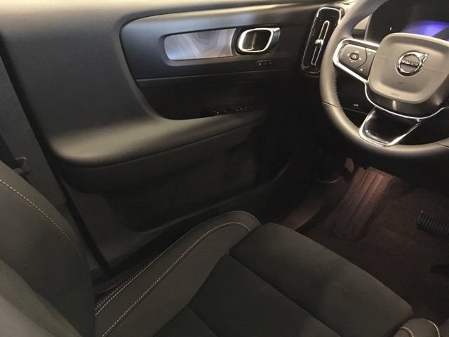 New 2024 Volvo XC40 Recharge Plus w/ Protection Package Premier RWD image 29