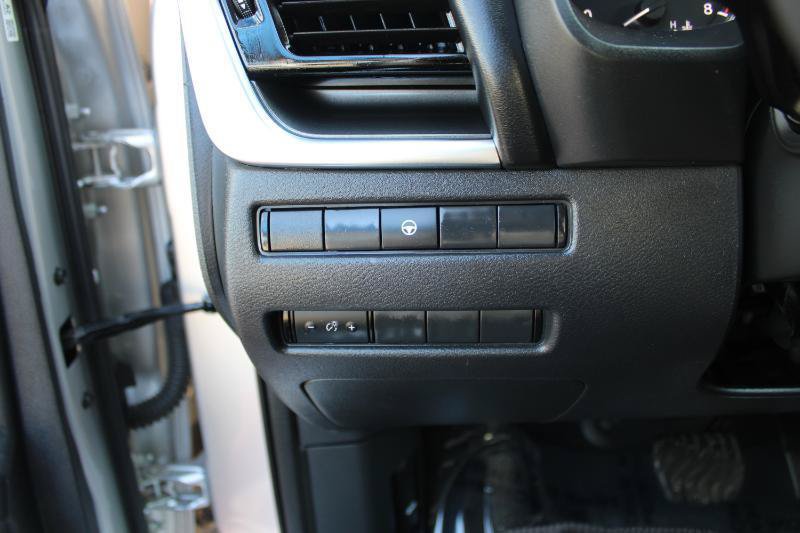 Used 2022 Nissan Rogue SV AWD/4WD image 27