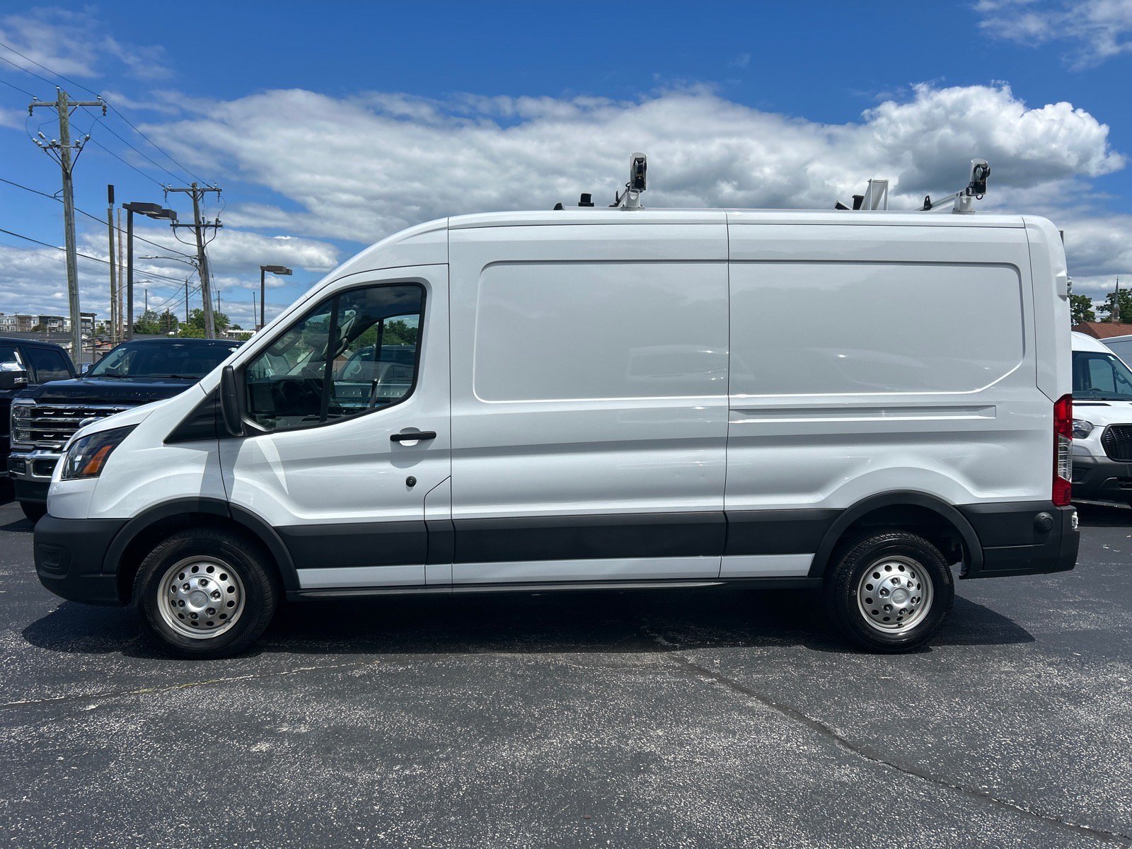 Certified 2024 Ford Transit 250 148 Medium Roof Extended AWD w/ Load Area Protection Package image 4