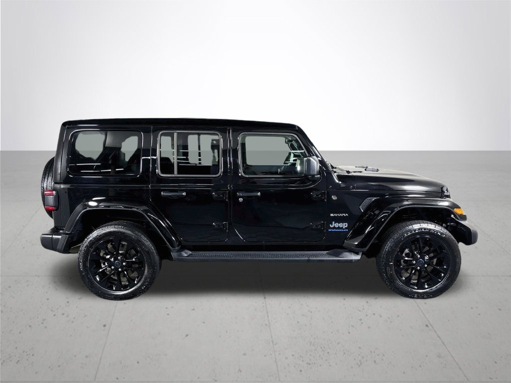 Used 2024 Jeep Wrangler Unlimited Sahara w/ Technology Group AWD/4WD image 6
