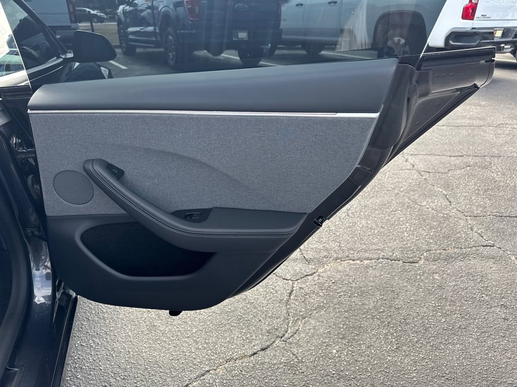 Used 2025 Tesla Model 3 Long Range image 17