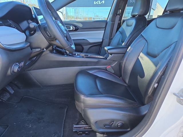 Used 2024 Jeep Compass Limited image 10