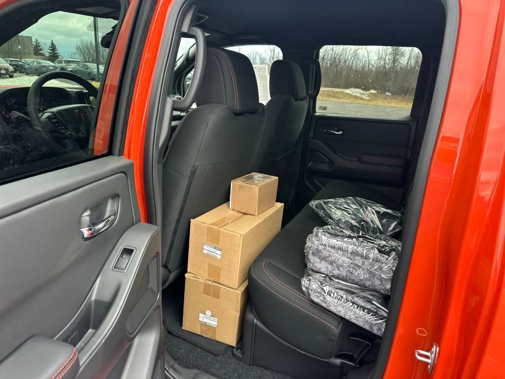 New 2025 Nissan Frontier PRO-4X w/ Pro Convenience Package image 25