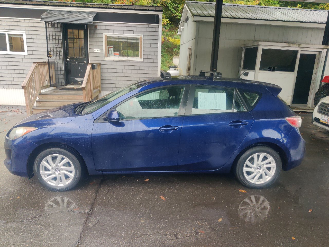 Used 2013 MAZDA MAZDA3 i Touring image 3