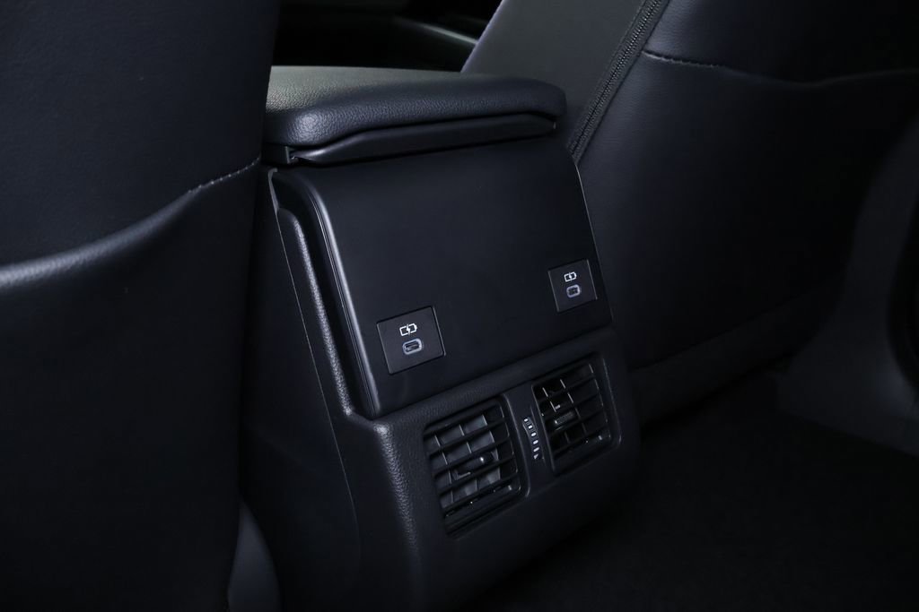 Used 2024 Toyota bZ4X XLE image 18