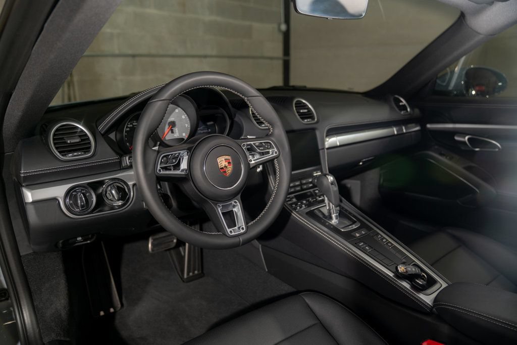Used 2025 Porsche 718 Cayman S RWD image 10