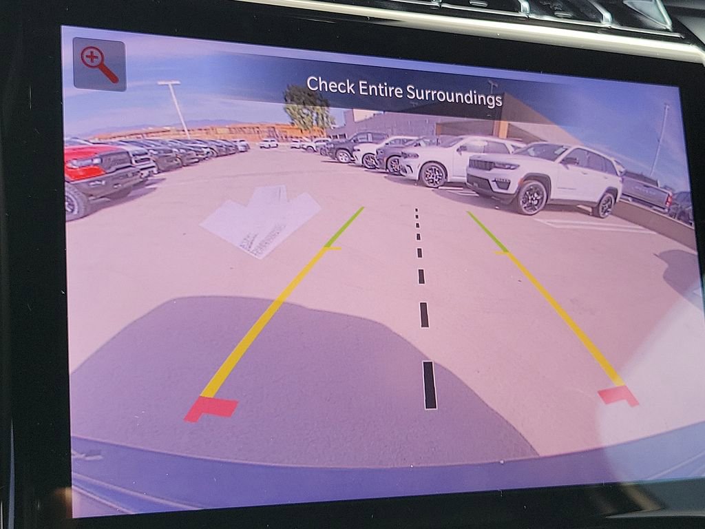 New 2025 Jeep Grand Cherokee Limited w/ Black Appearance Package image 8