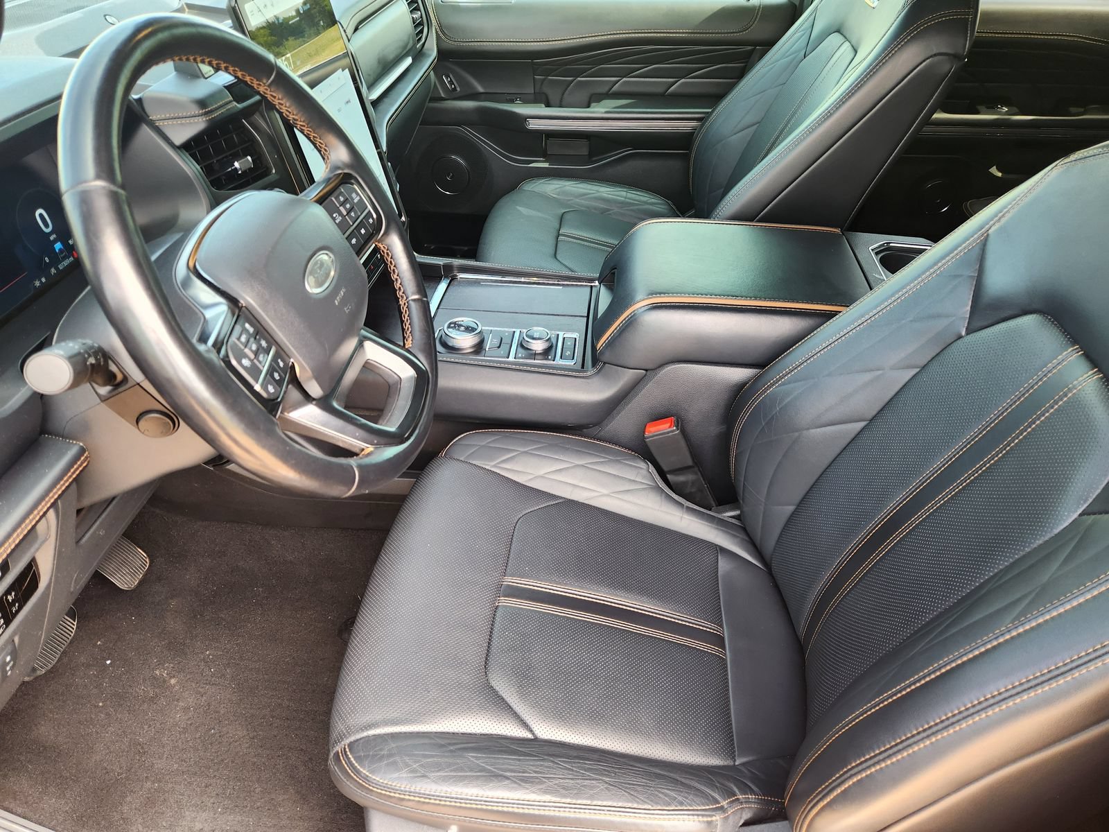 Used 2023 Ford Expedition Platinum AWD/4WD image 16