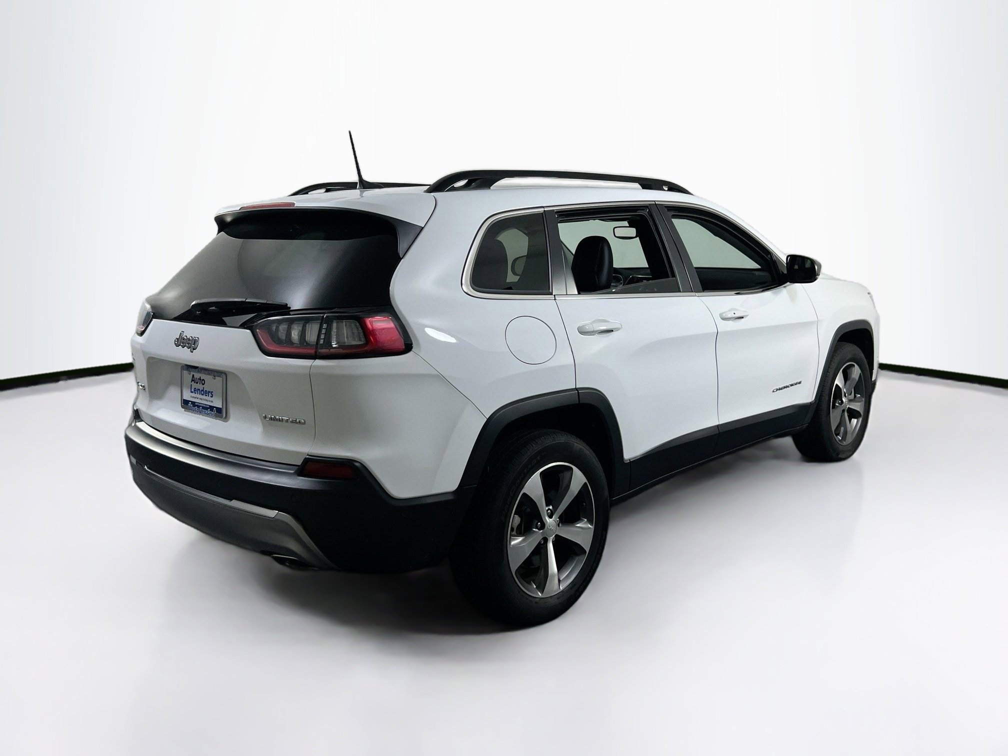 Used 2022 Jeep Cherokee Limited w/ Mopar Interior Package image 5