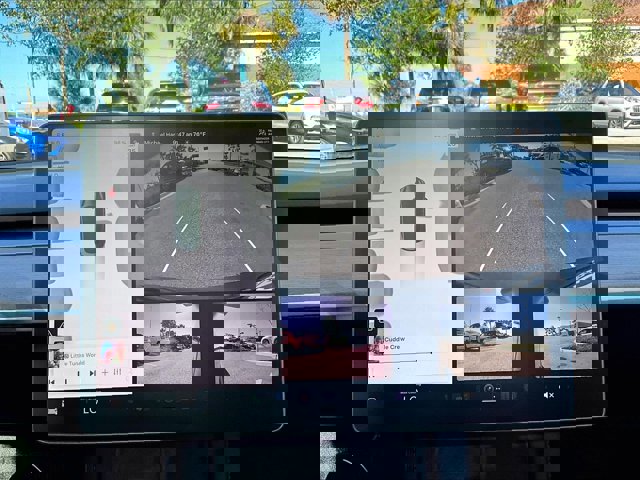 Used 2023 Tesla Model 3 Standard Range image 22