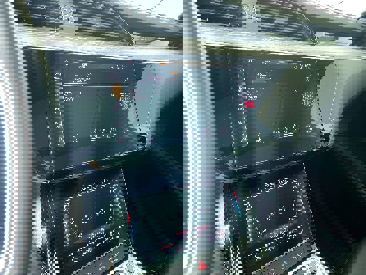 Certified 2022 Audi e-tron Premium w/ Convenience Plus Package image 4