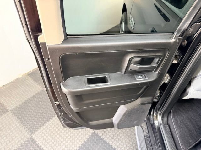Used 2019 RAM 1500 Express w/ Express Value Package AWD/4WD image 27