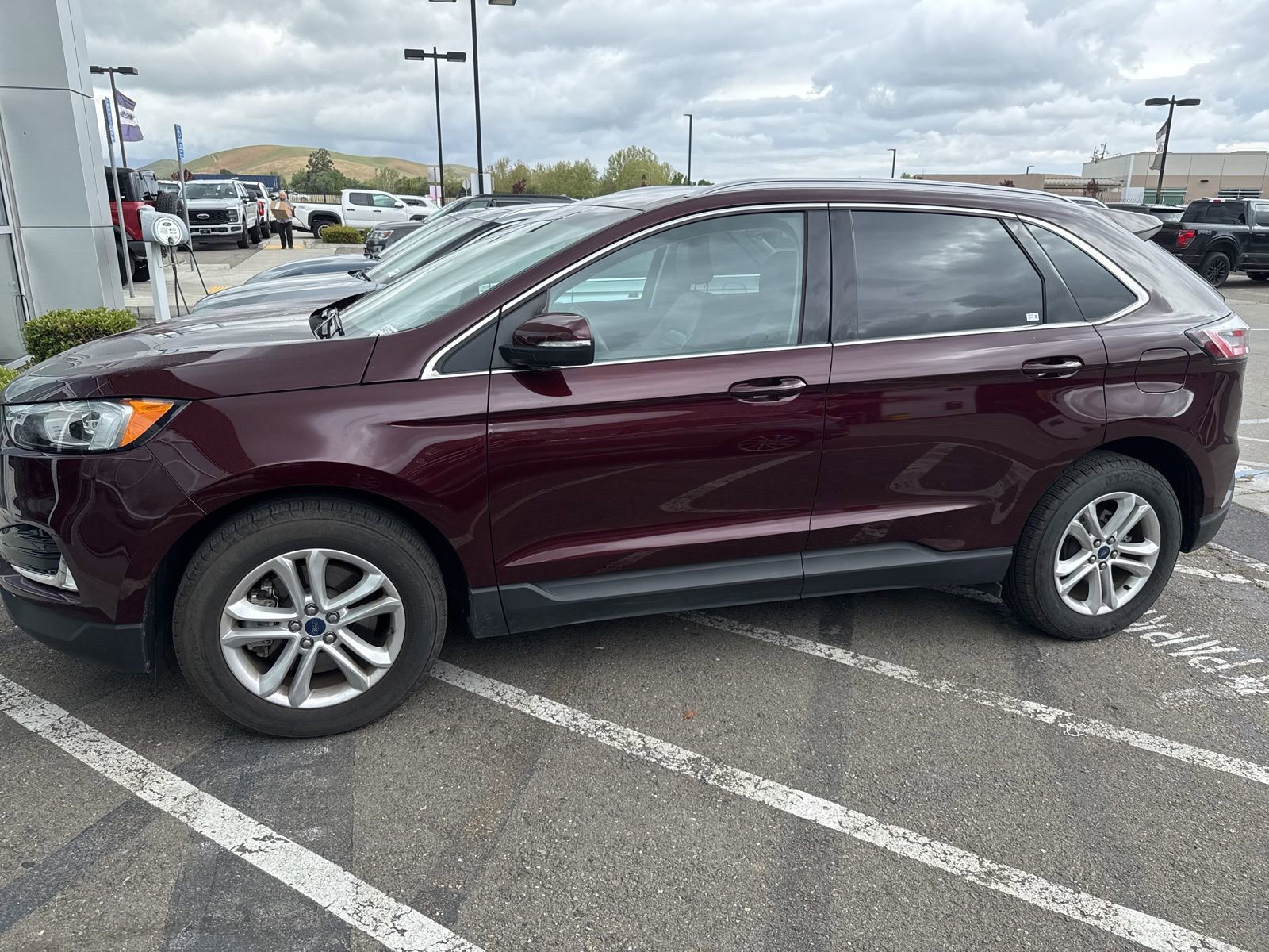 Used 2020 Ford Edge SEL image 2