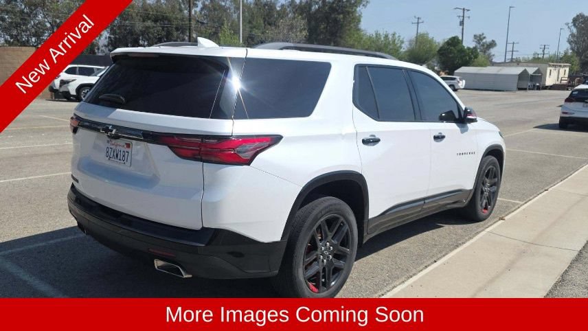 Used 2022 Chevrolet Traverse Premier w/ Redline Edition FWD image 3