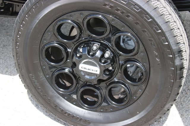 Used 2025 Ford F250 XL w/ XL Off-Road Package AWD/4WD image 17