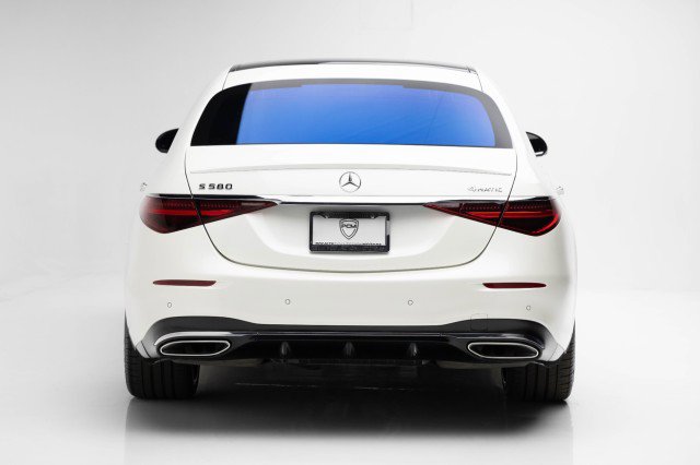 Used 2022 Mercedes-Benz S 500 4MATIC w/ AMG Line Package image 7