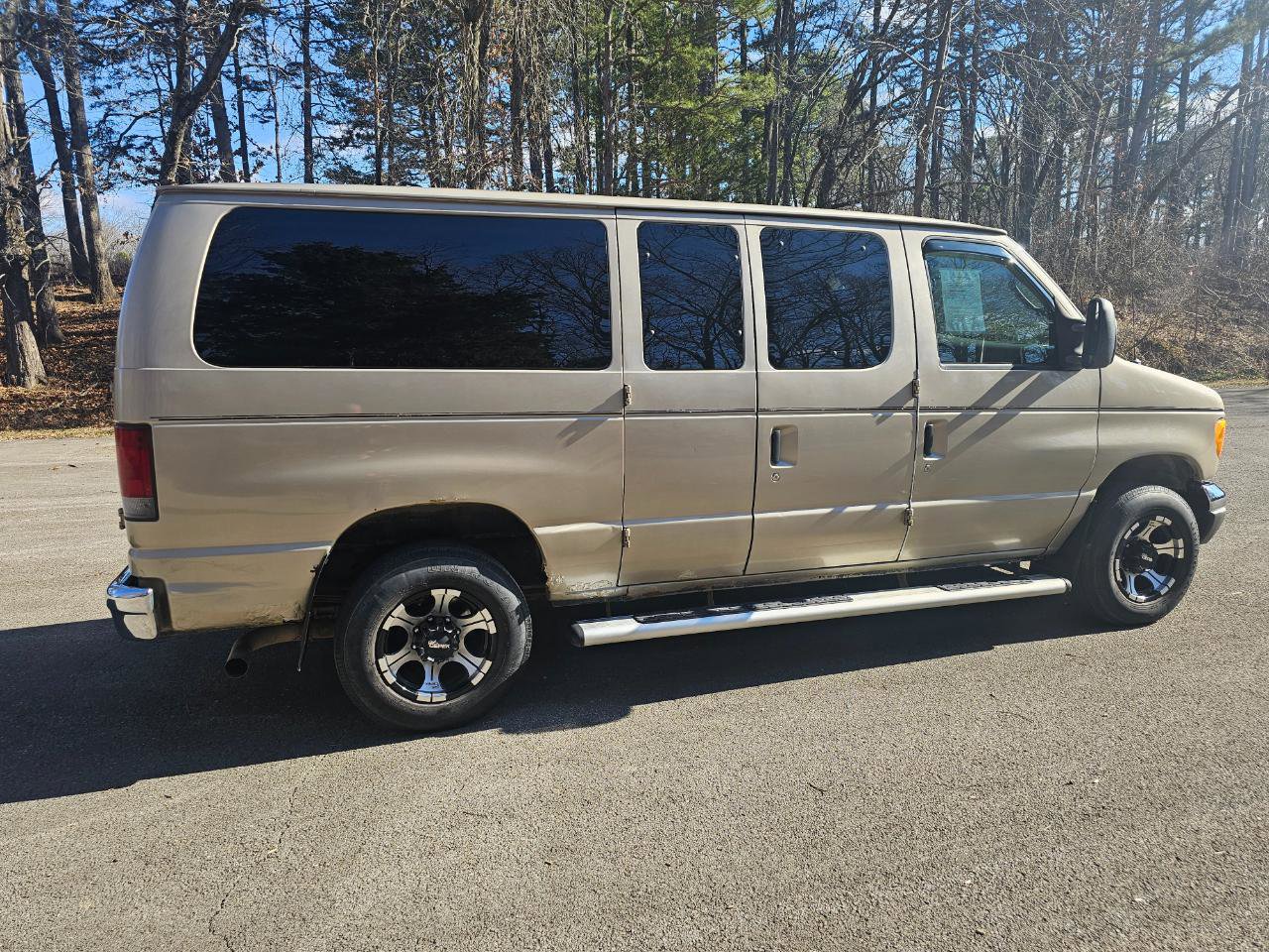 Used 2007 Ford E-350 and Econoline 350 XLT image 5