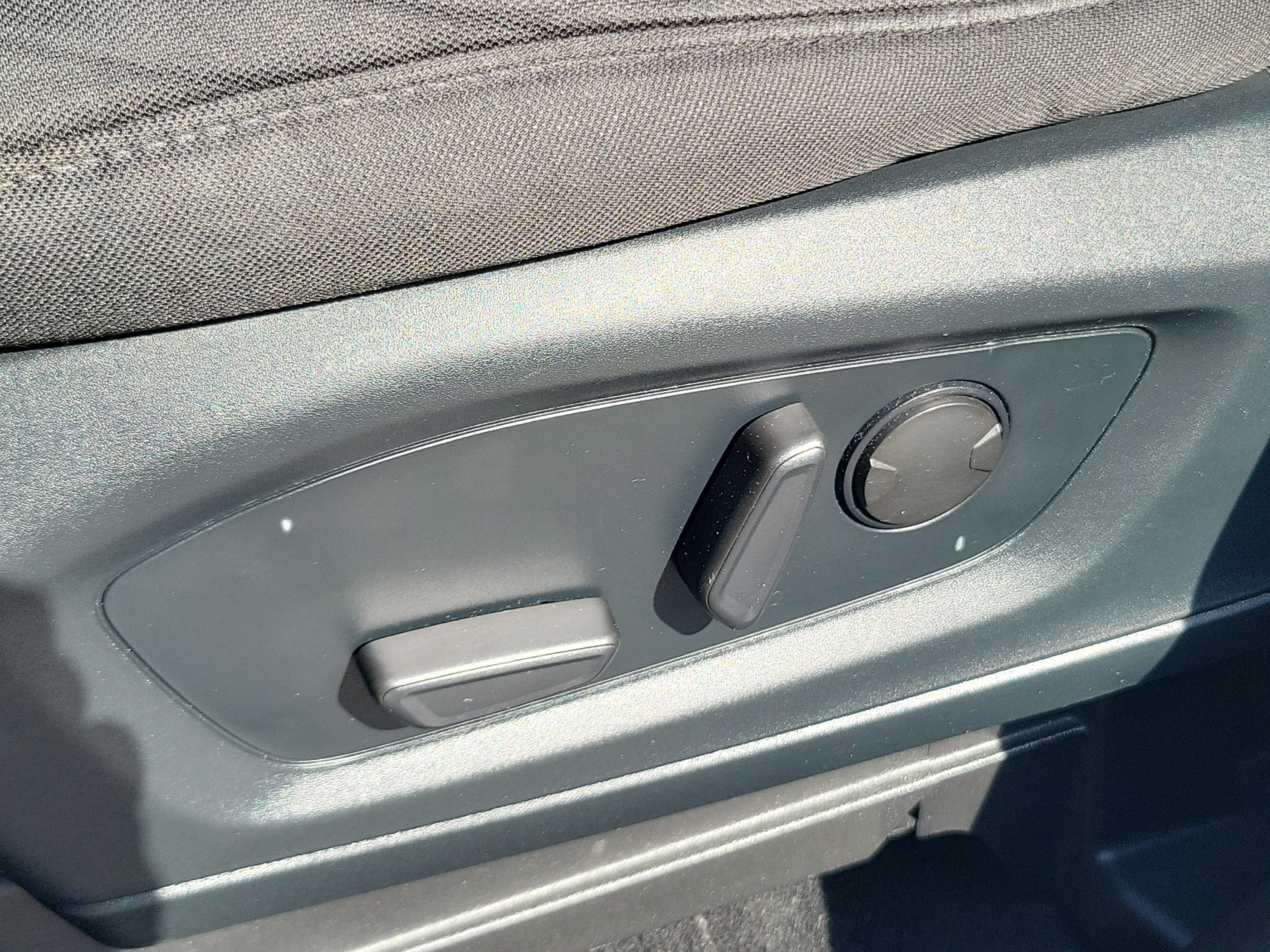 Used 2020 Ford Explorer XLT RWD image 10