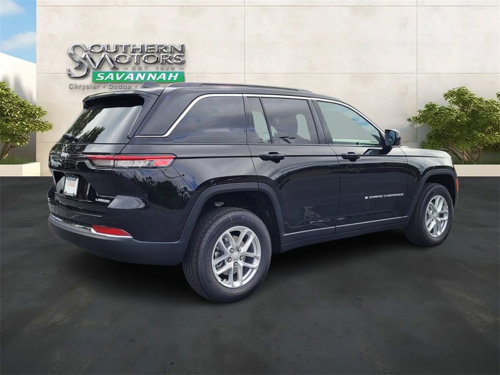 New 2025 Jeep Grand Cherokee Laredo X w/ Luxury Tech Group I image 5