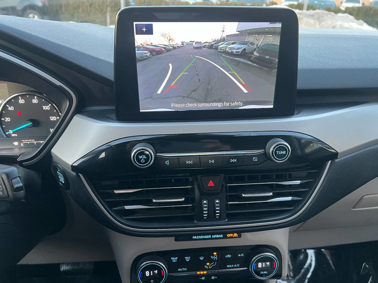 Used 2021 Ford Escape SE image 31