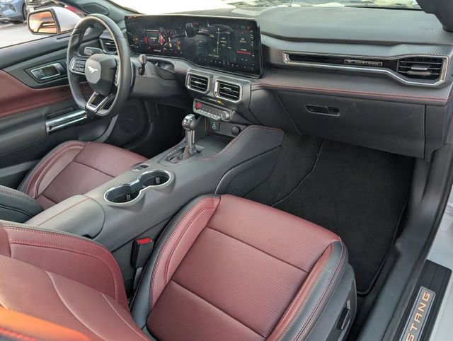 Used 2025 Ford Mustang GT Premium image 12
