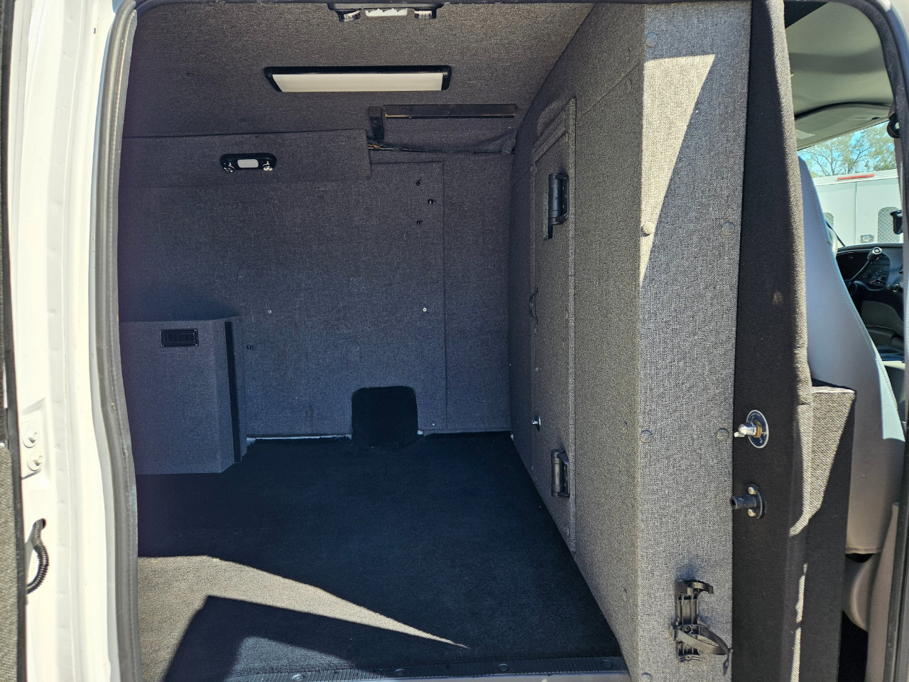 Used 2001 Ford E-350 and Econoline 350 Extended Super Duty image 21