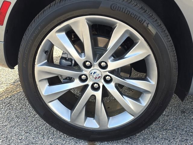 Used 2023 Buick Envision Avenir AWD/4WD image 10