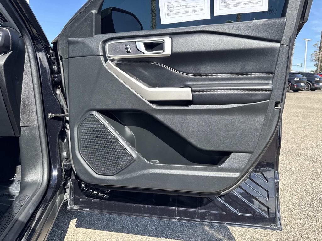 Certified 2022 Ford Explorer XLT w/ Equipment Group 202A image 29