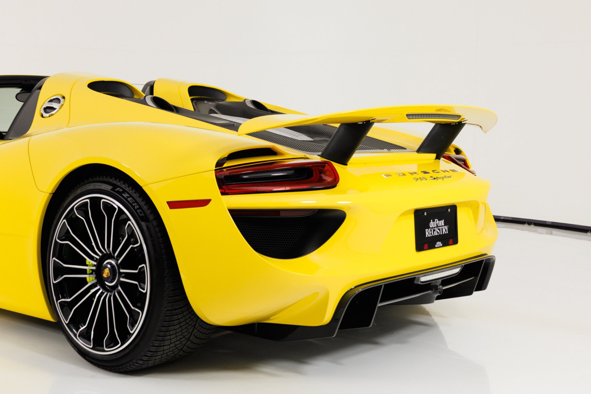 Used 2015 Porsche 918 Spyder AWD/4WD image 59