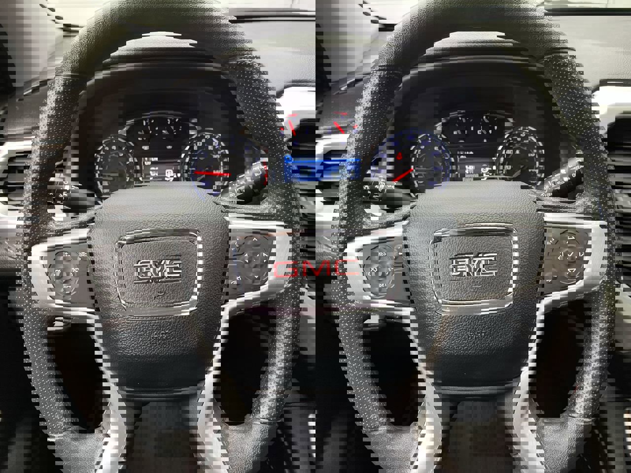 Certified 2023 GMC Acadia SLE w/ Driver Convenience Package image 16