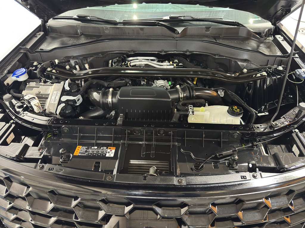Used 2025 Ford Explorer ST image 40