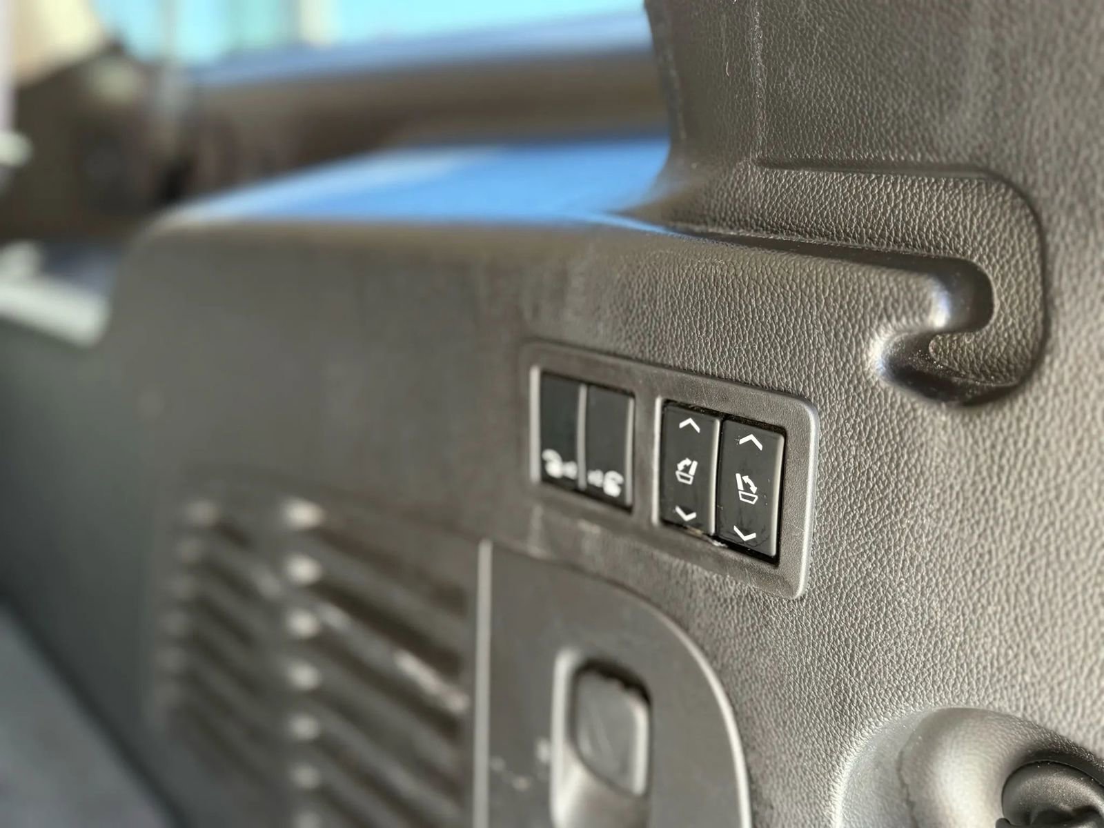 Used 2015 Cadillac Escalade ESV Premium image 21