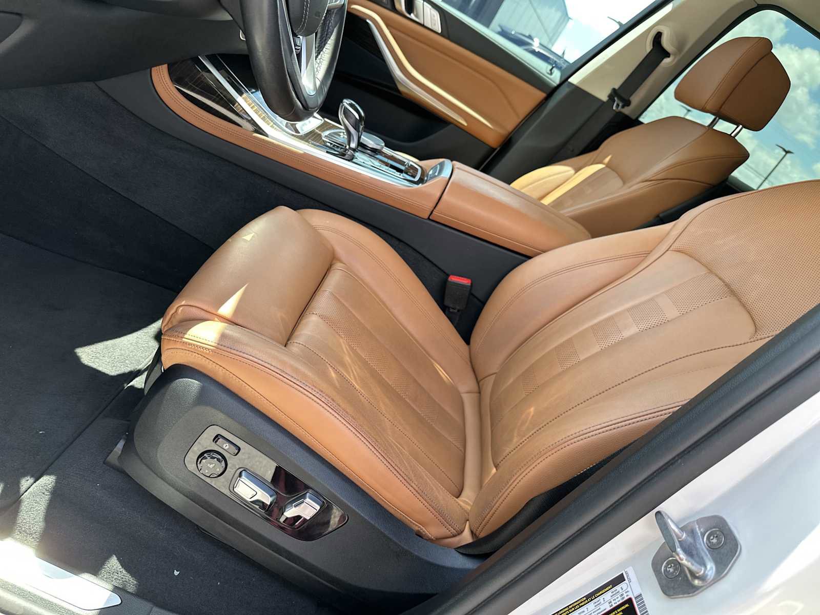 Used 2019 BMW X7 xDrive40i w/ Cold Weather Package AWD/4WD image 8
