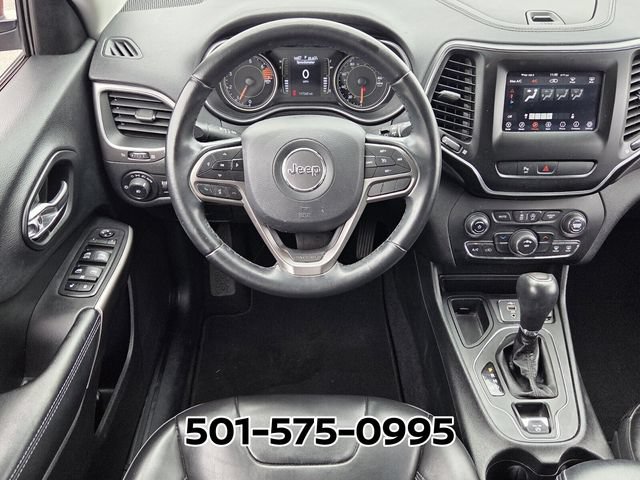 Used 2019 Jeep Cherokee Latitude Plus FWD image 11