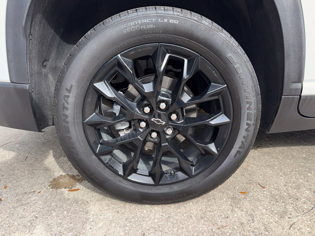 Used 2024 Chevrolet Traverse LT w/ Midnight/Sport Edition FWD image 39