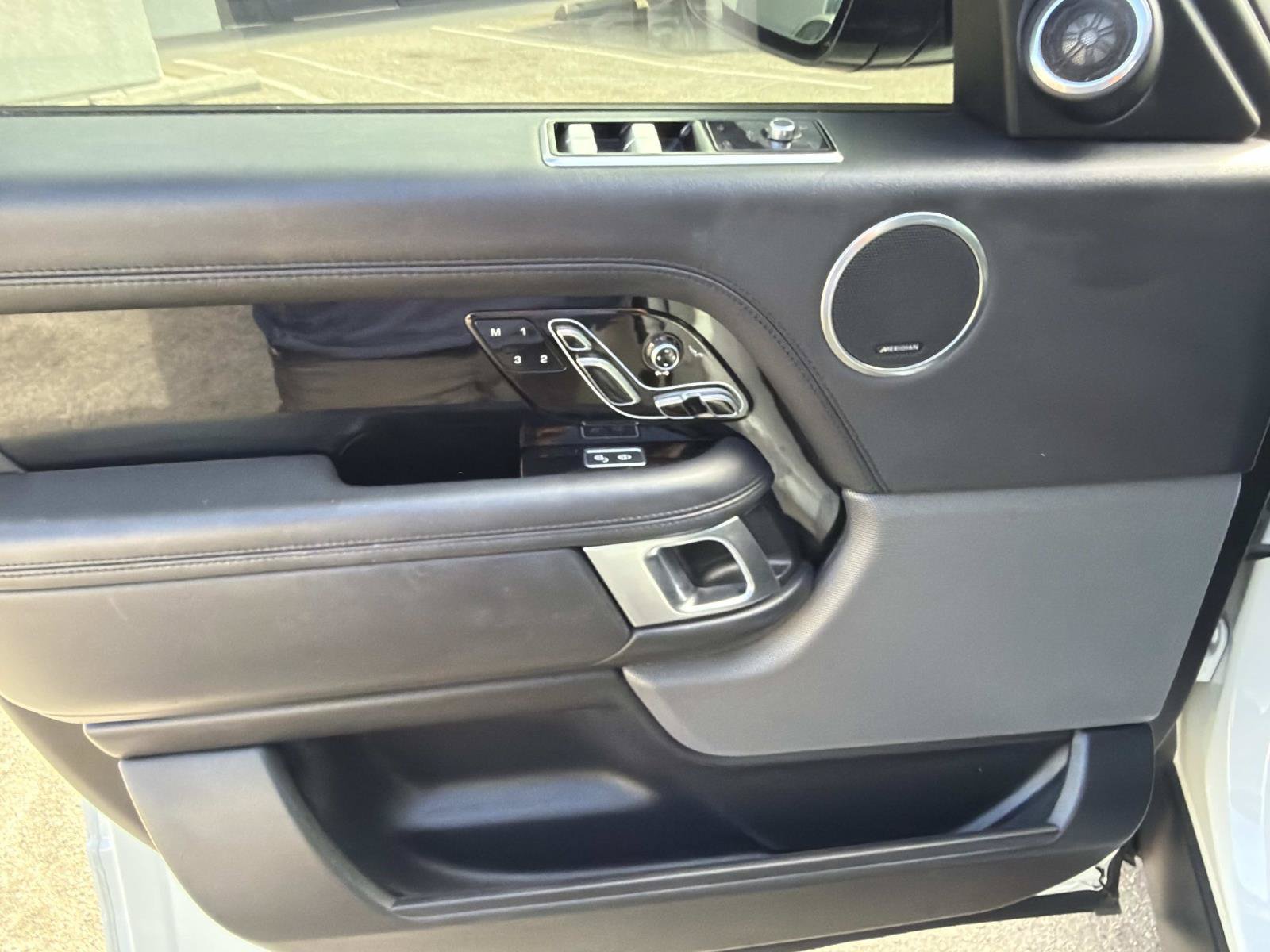 Used 2019 Land Rover Range Rover Supercharged AWD/4WD image 24