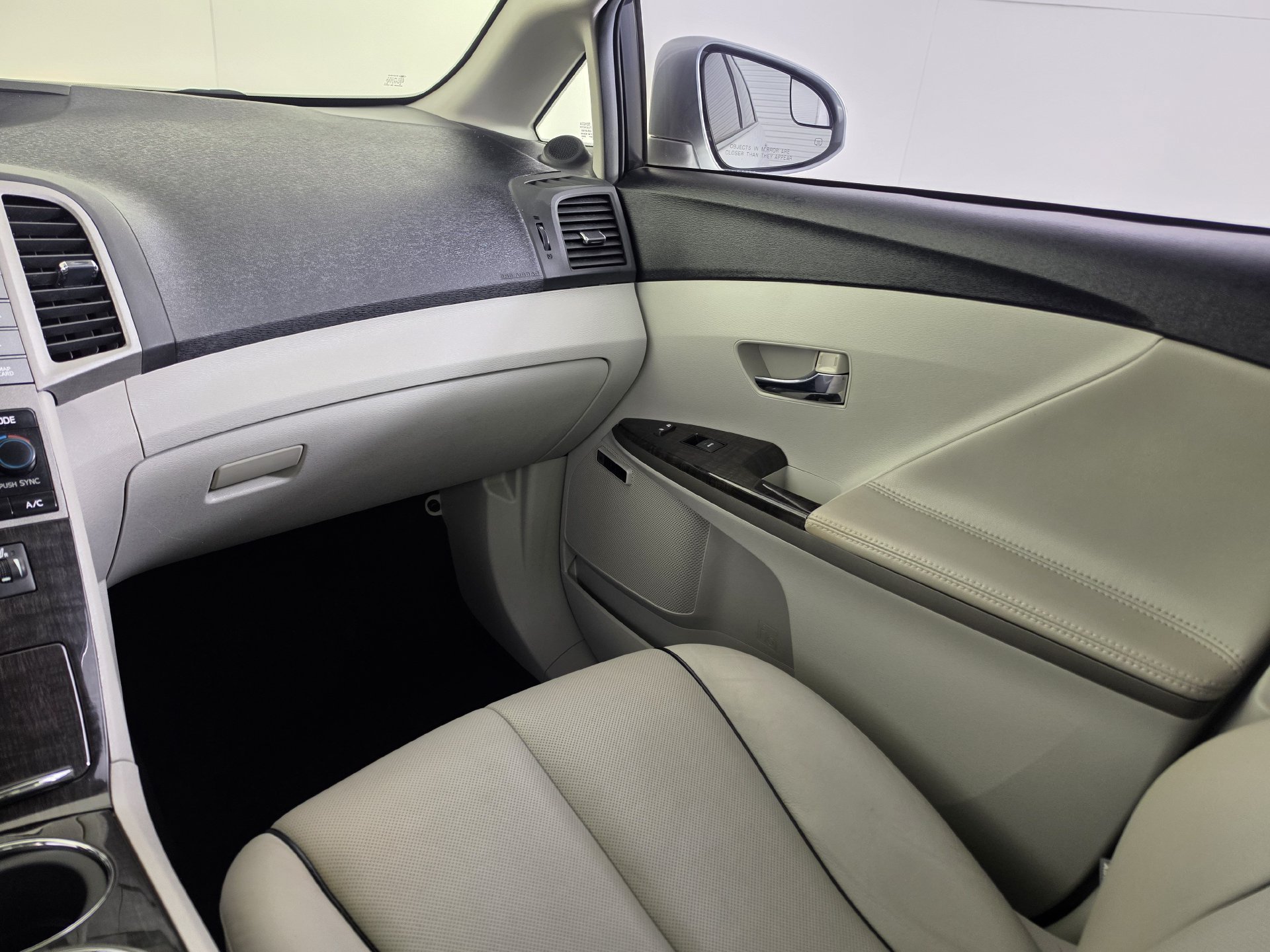 Used 2015 Toyota Venza XLE w/ XLE Premium Package FWD image 24