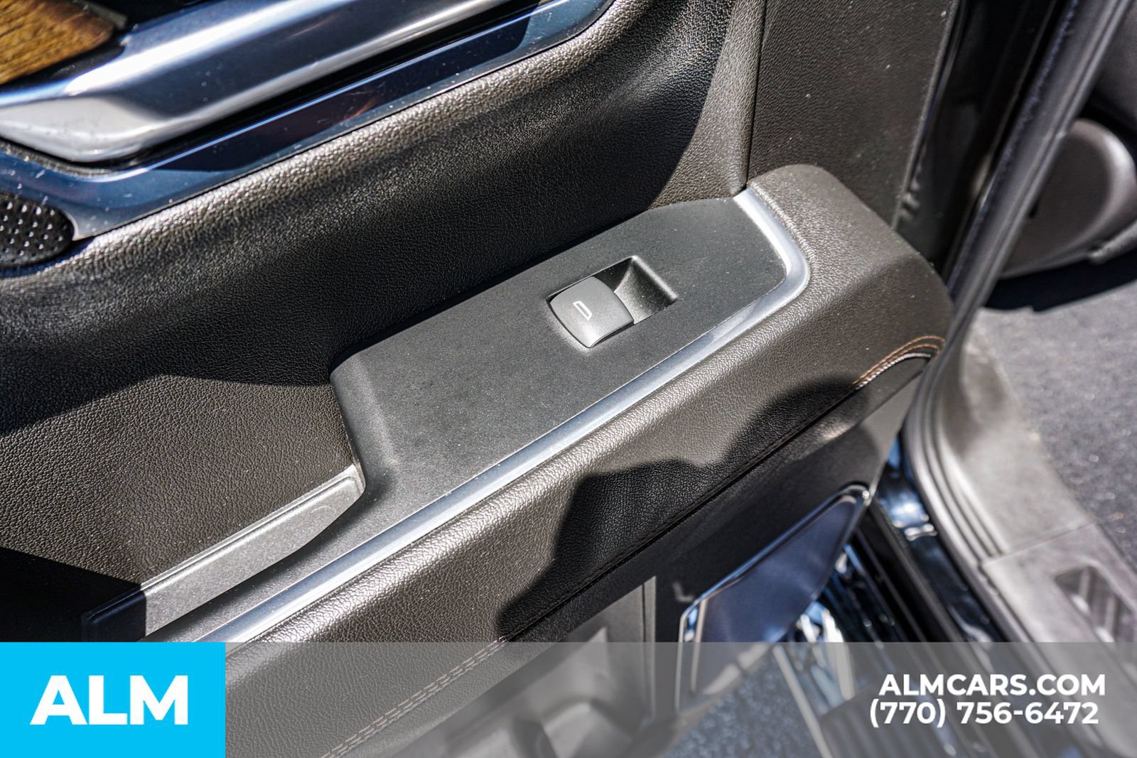 Used 2023 Chevrolet Silverado 1500 High Country w/ High Country Premium Package AWD/4WD image 59
