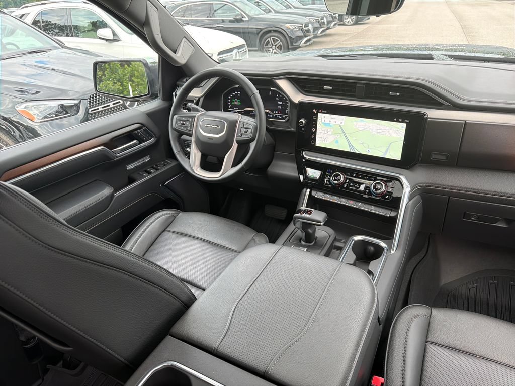 Used 2025 GMC Sierra 1500 Denali w/ Denali Reserve Package AWD/4WD image 39