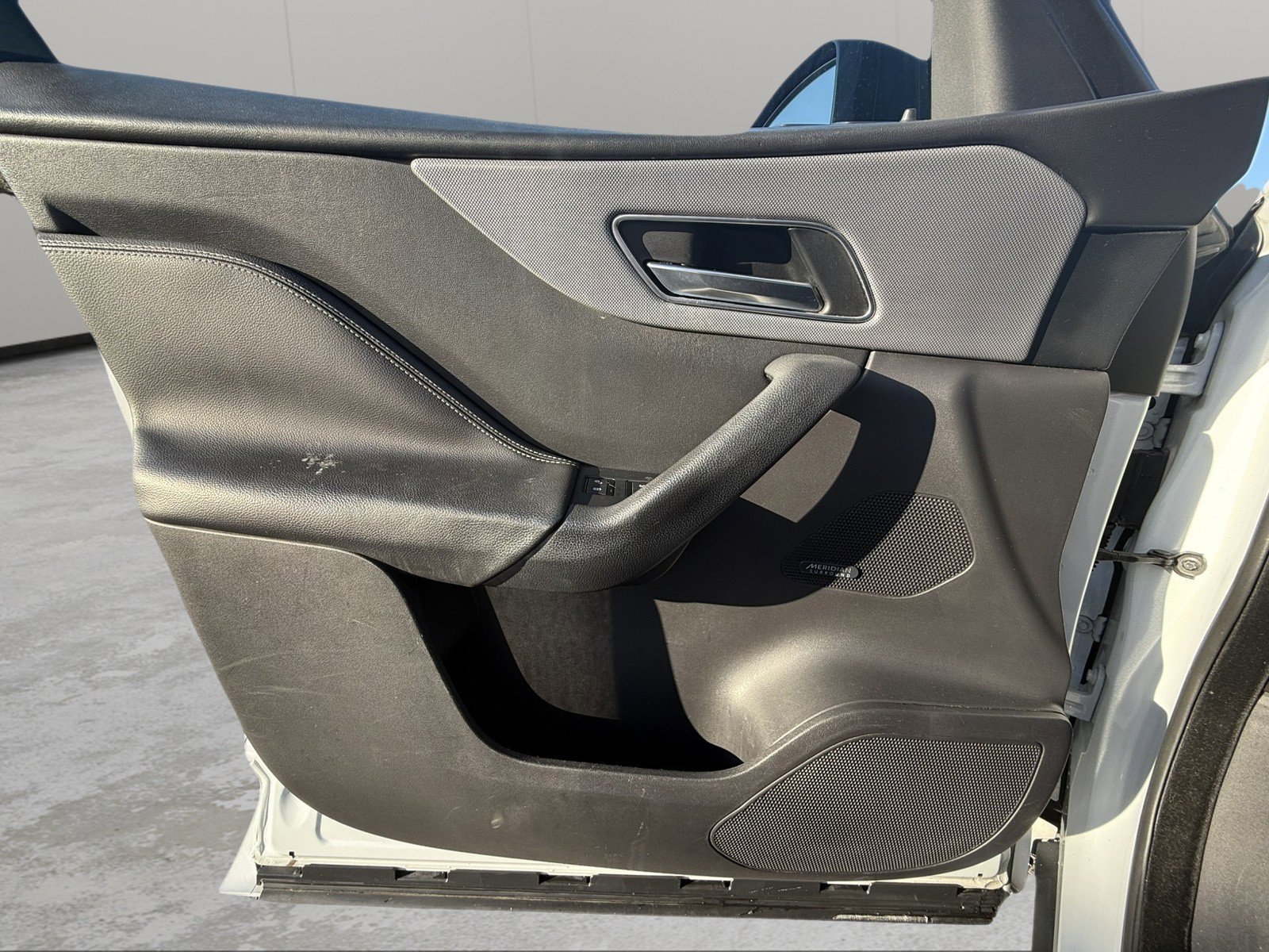 Used 2017 Jaguar F-PACE S image 24