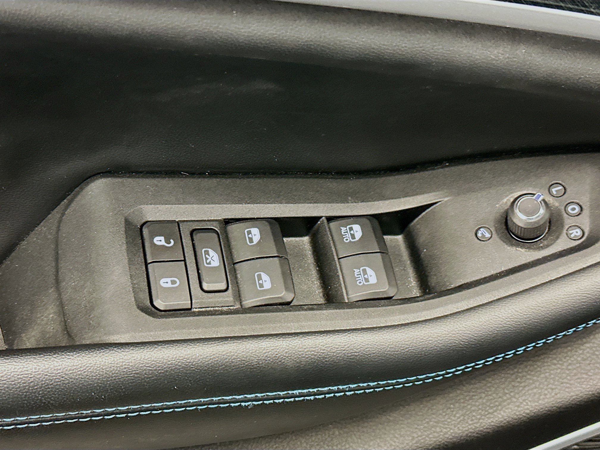 Used 2022 Jeep Grand Cherokee Trailhawk w/ Advanced Protech Group II image 15