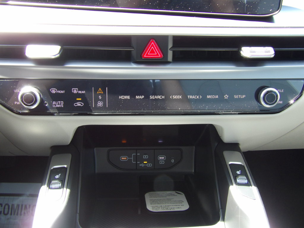 New 2026 Kia Sorento S w/ S Panoramic Sunroof Package FWD image 19