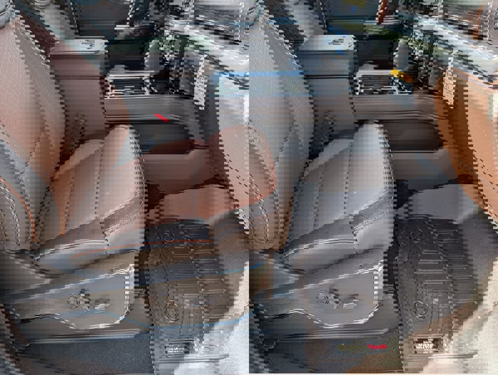 New 2026 Ford F250 King Ranch w/ FX4 Off-Road Package image 30