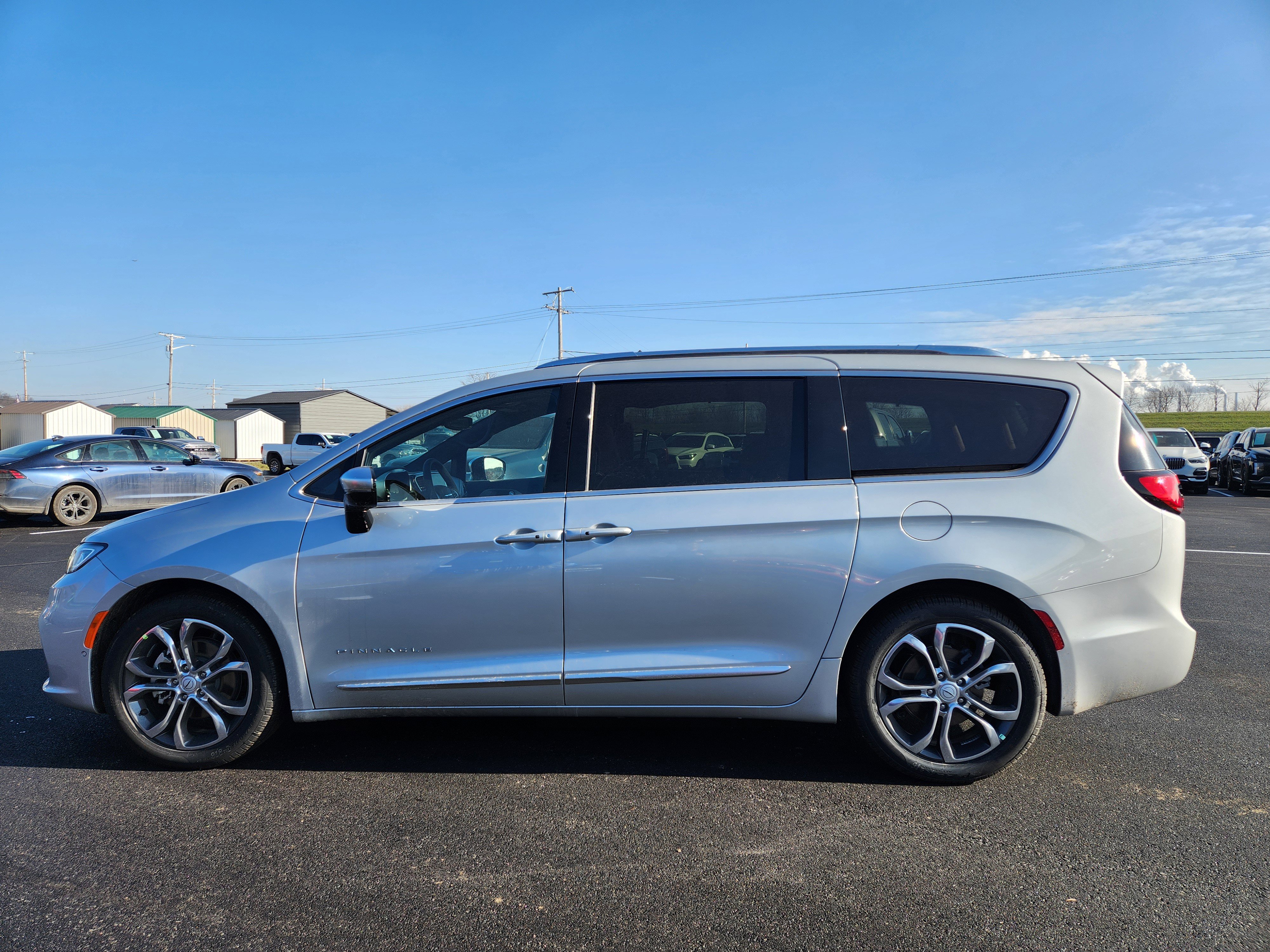 New 2026 Chrysler Pacifica Pinnacle image 18