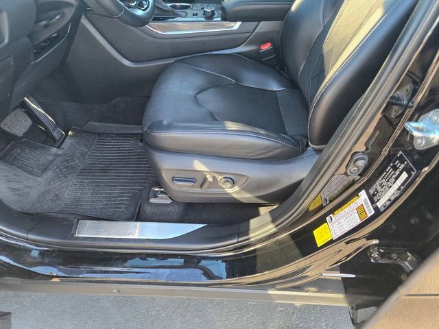 Used 2023 Toyota Highlander Platinum image 19